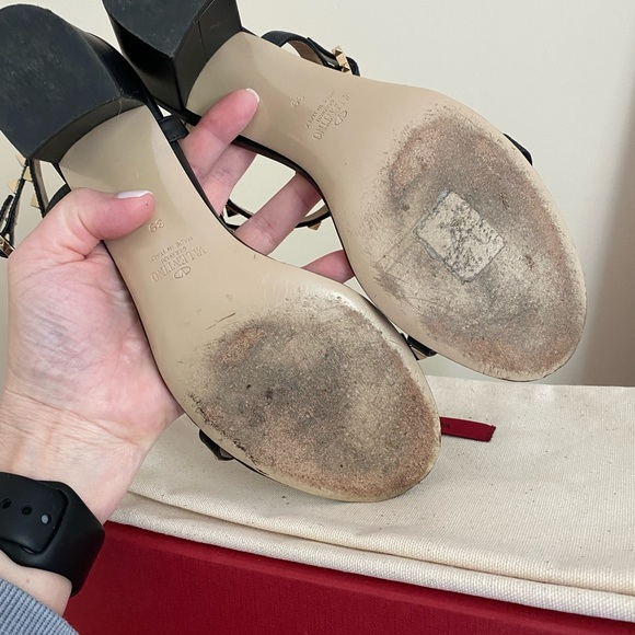 VALENTINO Rockstud Black T-Strap Block Heel Sandals 9/39 - Picture 4 of 6